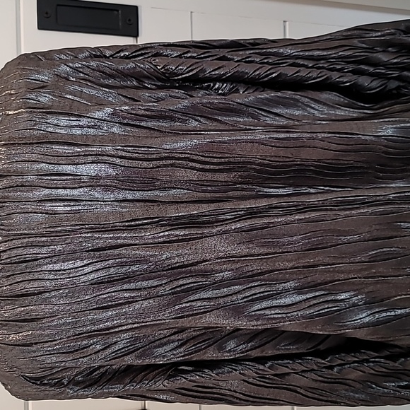 Shimmering Dark Silver Blouson Blouse - Picture 5 of 11